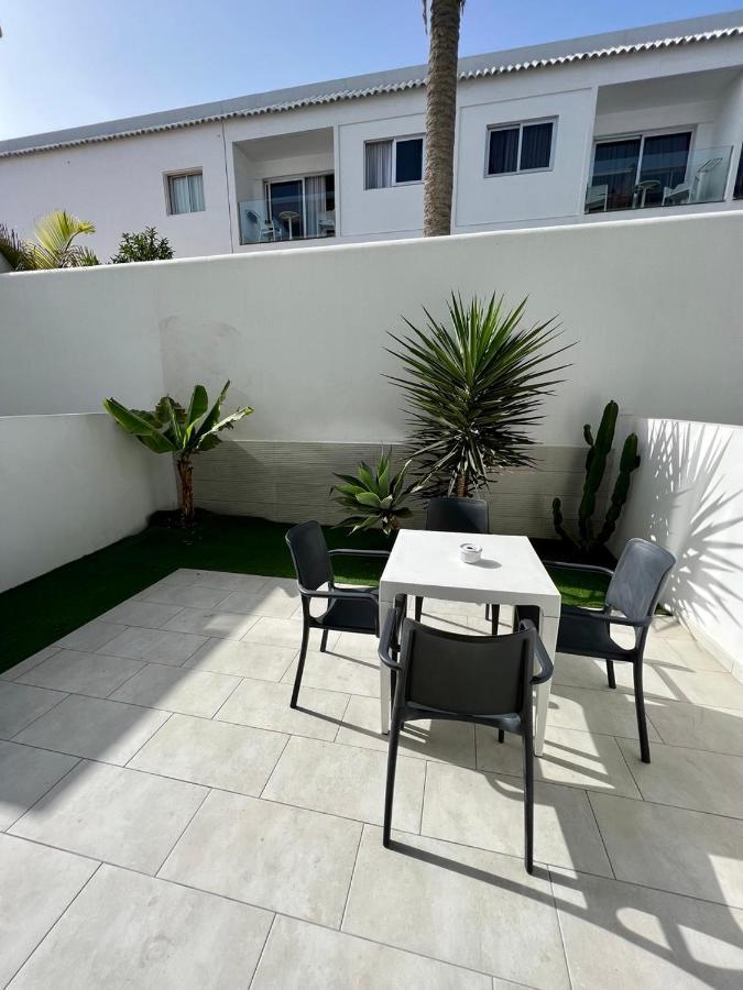 Corralejo Bristol Terrace Apartment Con Giardino Privato Esterno Kültér fotó