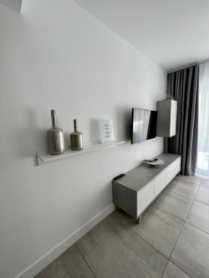 Corralejo Bristol Terrace Apartment Con Giardino Privato Esterno Kültér fotó